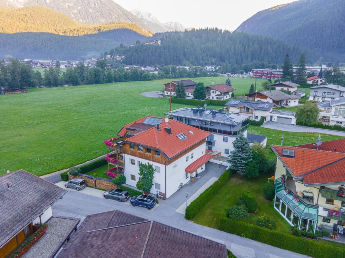 Ferienwohnungen Vier Jahreszeiten Langenfeld Exterior photo